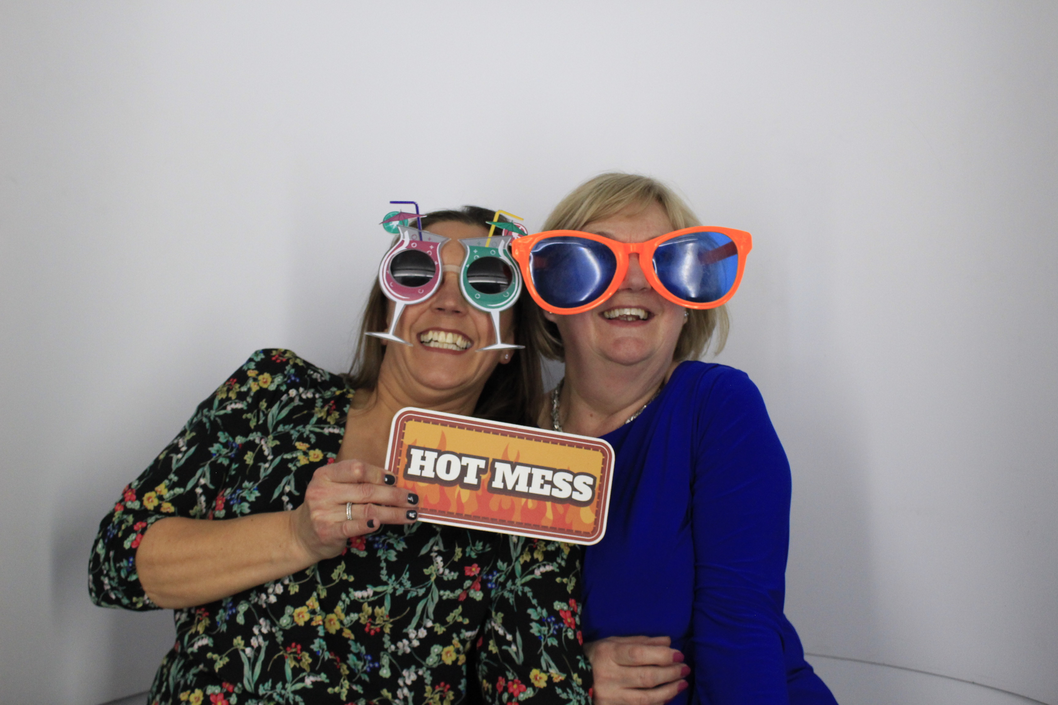 Darren and sarah’s 40th birthday celebration | View more photos from the event at gallery.myphotoboothexperience.co.uk/u/MyPhotoBoothExperienceLtd/Darren-and-sarah’s-40th-birthday-celebration